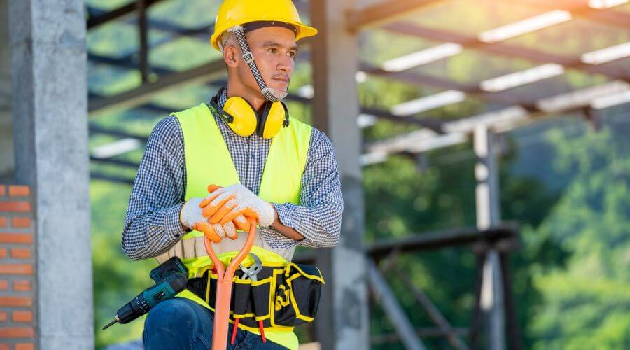 Professional gutter cleaning in Philo, CA